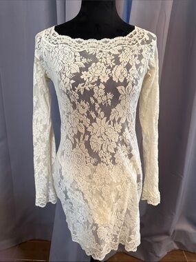 Victoria's Secret White Floral Lace Long Sleeve Dress Sleepwear with Panties.
